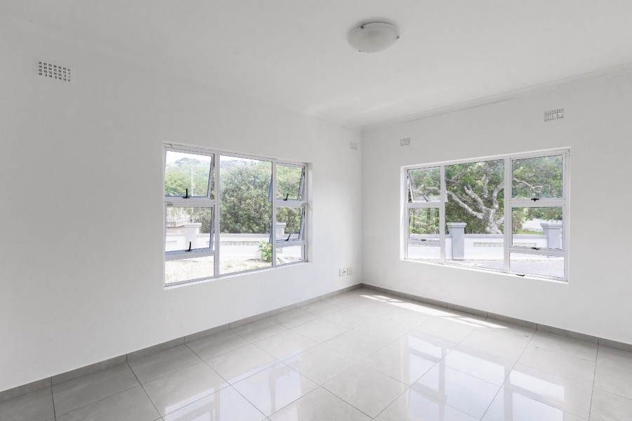 4 Bedroom Property for Sale in Oslo Beach KwaZulu-Natal