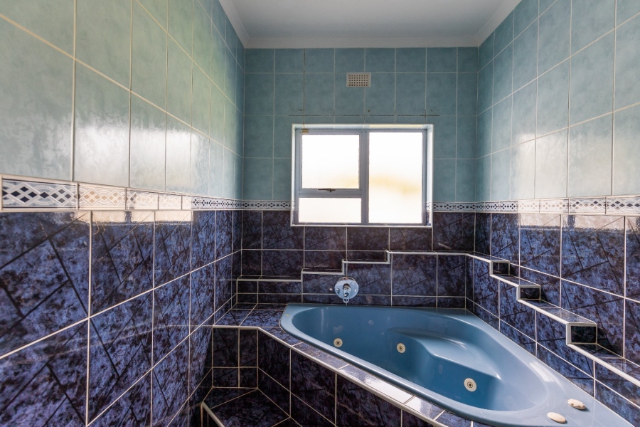 4 Bedroom Property for Sale in Oslo Beach KwaZulu-Natal