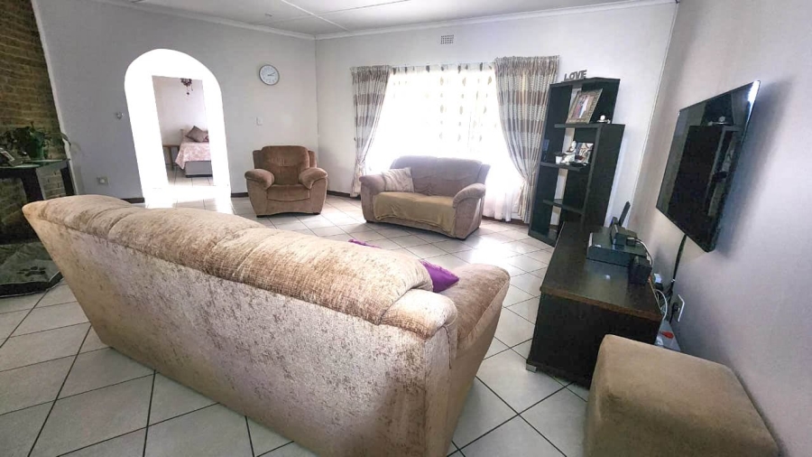 4 Bedroom Property for Sale in Umtentweni KwaZulu-Natal