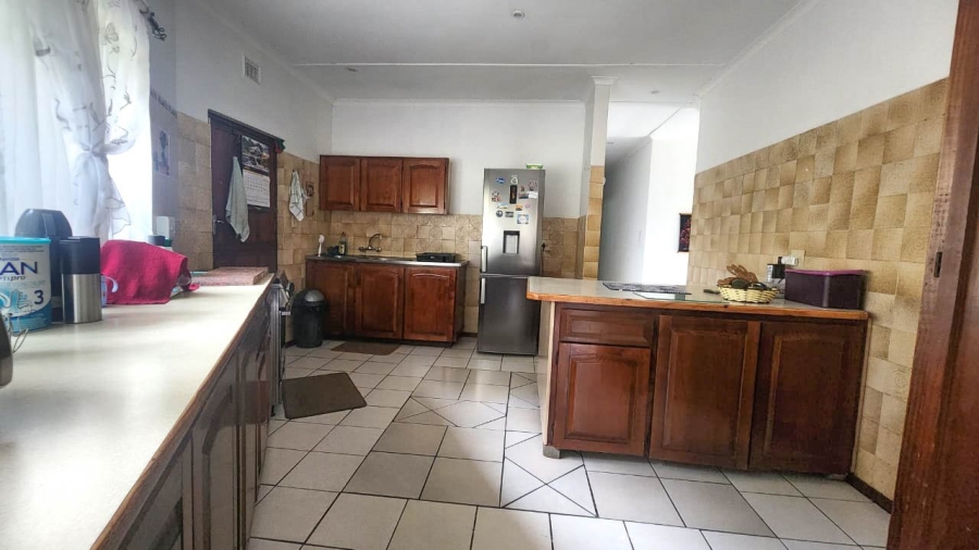 4 Bedroom Property for Sale in Umtentweni KwaZulu-Natal