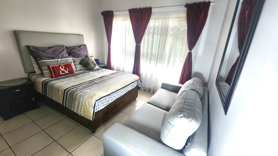 4 Bedroom Property for Sale in Umtentweni KwaZulu-Natal
