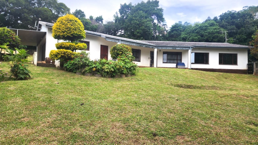 4 Bedroom Property for Sale in Umtentweni KwaZulu-Natal