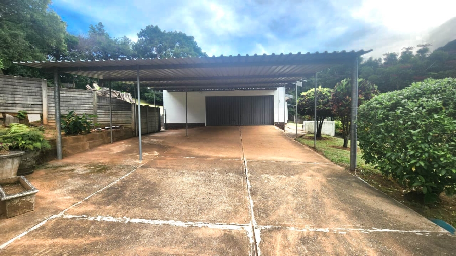 4 Bedroom Property for Sale in Umtentweni KwaZulu-Natal
