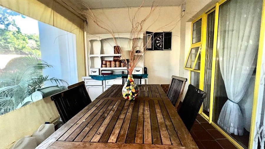 3 Bedroom Property for Sale in Uvongo KwaZulu-Natal