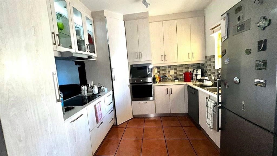 3 Bedroom Property for Sale in Uvongo KwaZulu-Natal