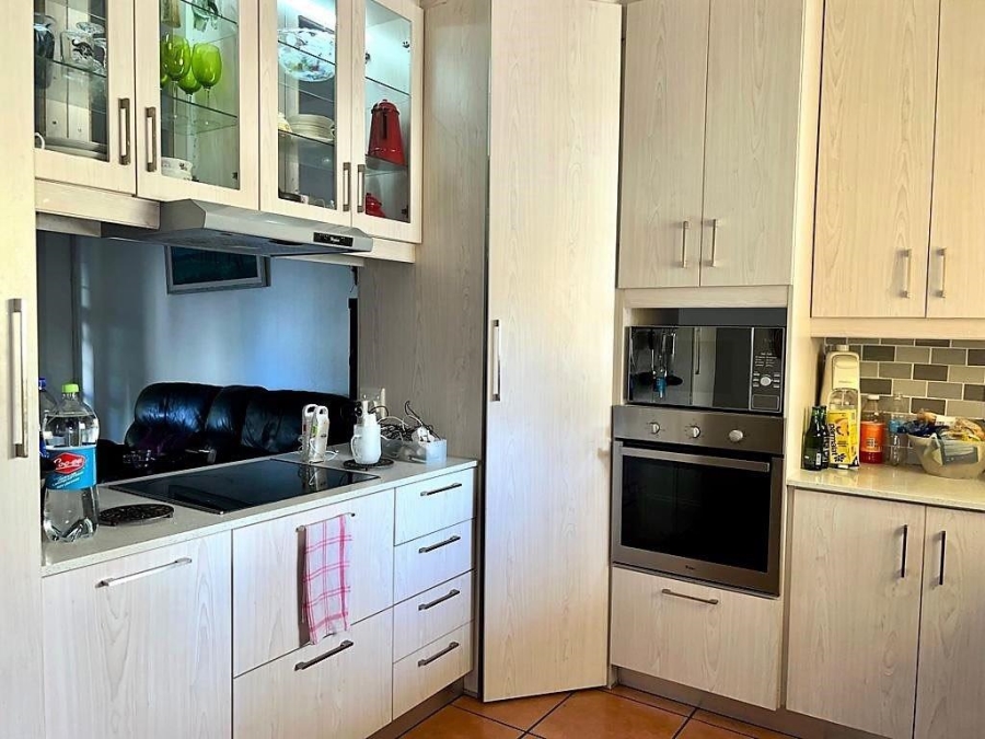 3 Bedroom Property for Sale in Uvongo KwaZulu-Natal
