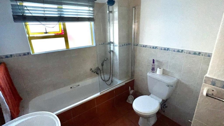 3 Bedroom Property for Sale in Uvongo KwaZulu-Natal
