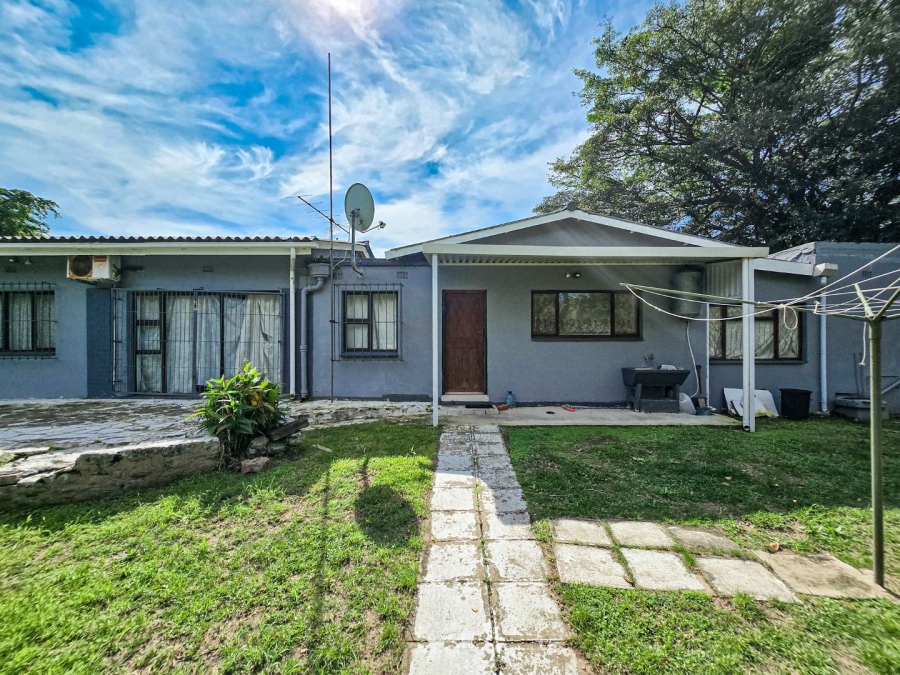 2 Bedroom Property for Sale in Uvongo KwaZulu-Natal