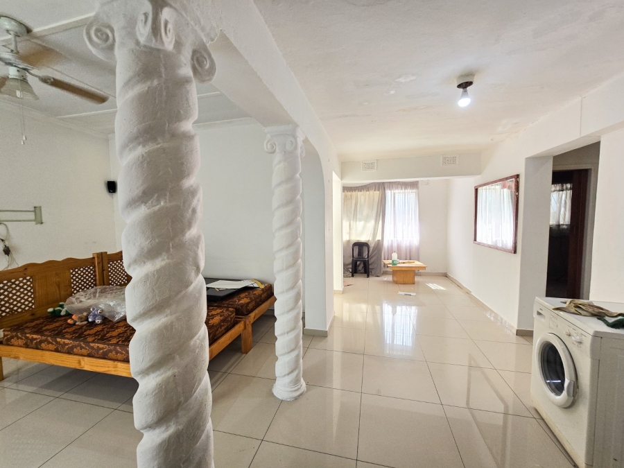2 Bedroom Property for Sale in Uvongo KwaZulu-Natal
