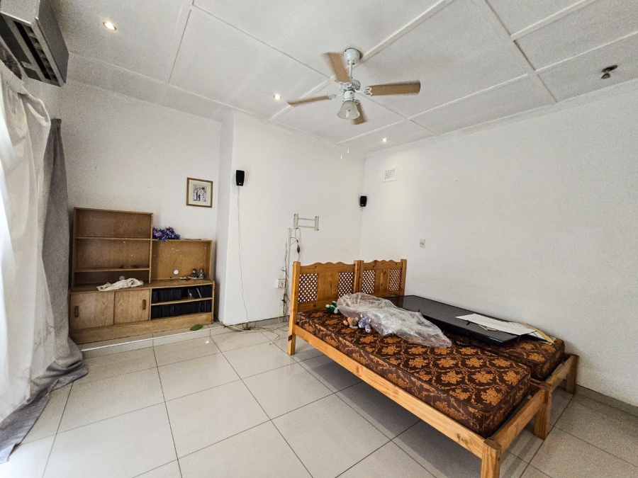 2 Bedroom Property for Sale in Uvongo KwaZulu-Natal