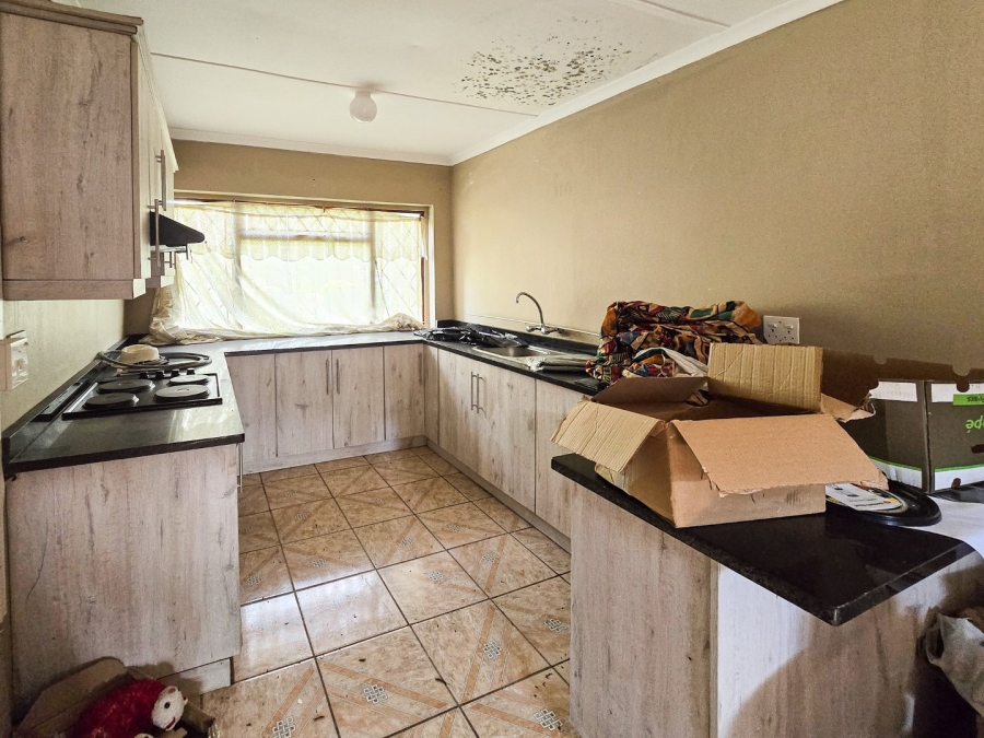 2 Bedroom Property for Sale in Uvongo KwaZulu-Natal