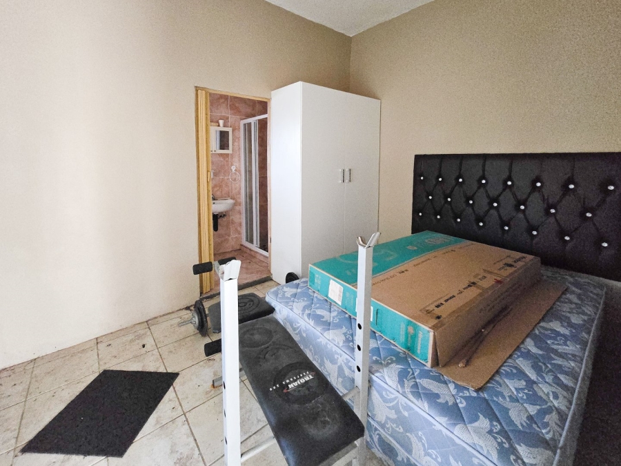 2 Bedroom Property for Sale in Uvongo KwaZulu-Natal