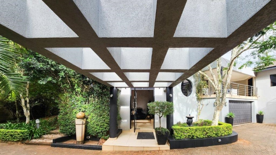 6 Bedroom Property for Sale in St Michaels On Sea KwaZulu-Natal