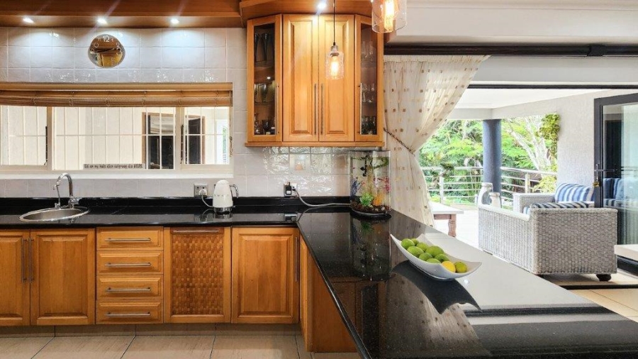6 Bedroom Property for Sale in St Michaels On Sea KwaZulu-Natal