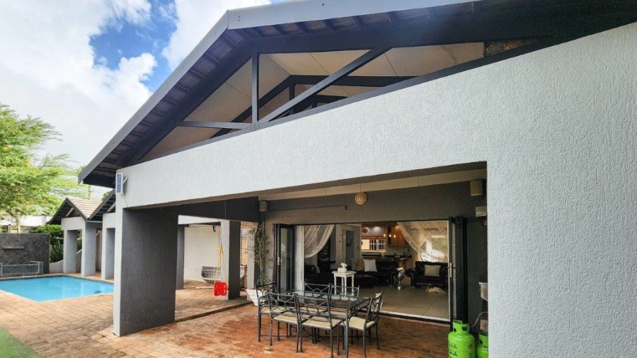 6 Bedroom Property for Sale in St Michaels On Sea KwaZulu-Natal