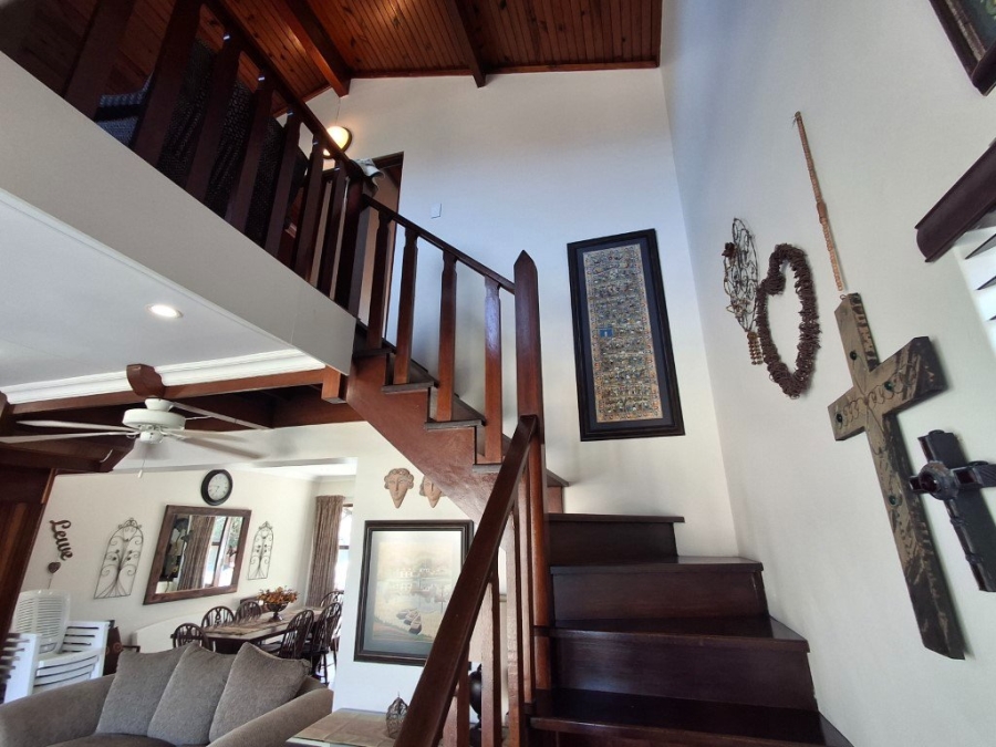 2 Bedroom Property for Sale in Uvongo KwaZulu-Natal