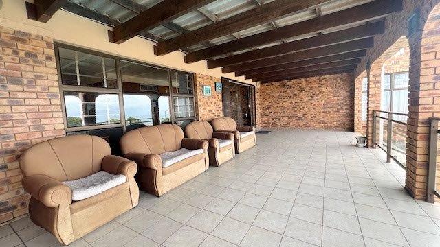 5 Bedroom Property for Sale in Uvongo KwaZulu-Natal