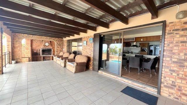 5 Bedroom Property for Sale in Uvongo KwaZulu-Natal
