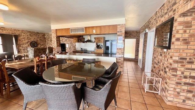 5 Bedroom Property for Sale in Uvongo KwaZulu-Natal