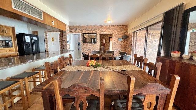 5 Bedroom Property for Sale in Uvongo KwaZulu-Natal