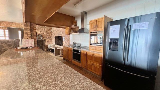 5 Bedroom Property for Sale in Uvongo KwaZulu-Natal