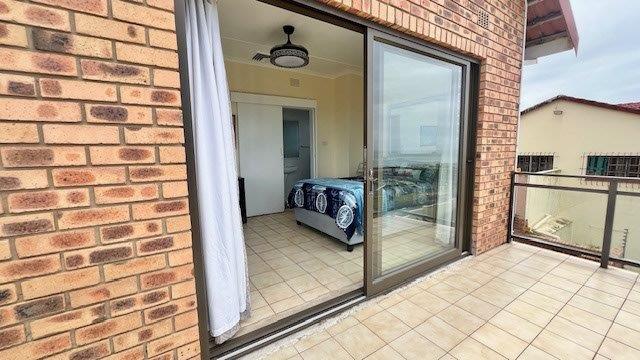5 Bedroom Property for Sale in Uvongo KwaZulu-Natal