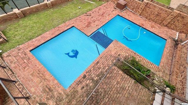 5 Bedroom Property for Sale in Uvongo KwaZulu-Natal