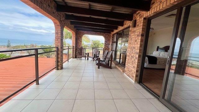 5 Bedroom Property for Sale in Uvongo KwaZulu-Natal