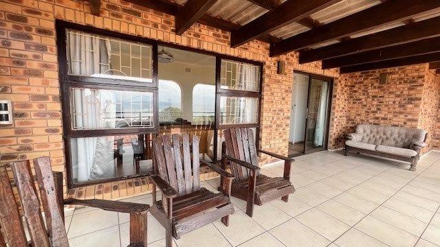5 Bedroom Property for Sale in Uvongo KwaZulu-Natal