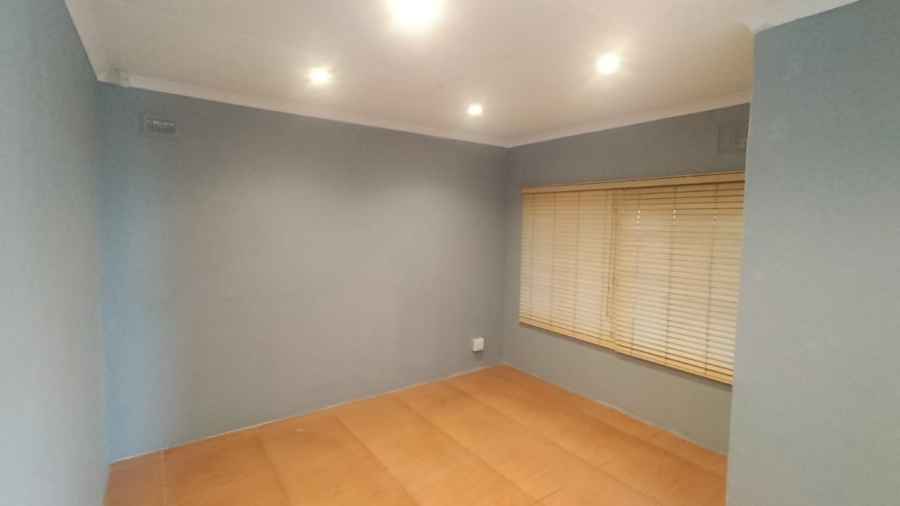 To Let commercial Property for Rent in Bluff KwaZulu-Natal