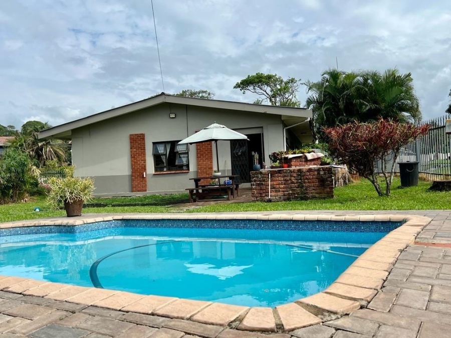 4 Bedroom Property for Sale in St Michaels On Sea KwaZulu-Natal