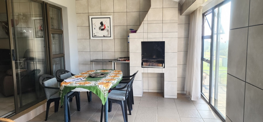 2 Bedroom Property for Sale in Hibberdene KwaZulu-Natal