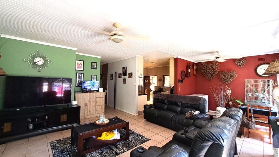 4 Bedroom Property for Sale in Glenmore KwaZulu-Natal