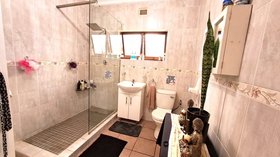 4 Bedroom Property for Sale in Glenmore KwaZulu-Natal