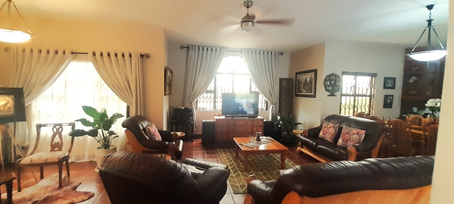 3 Bedroom Property for Sale in Amanzimtoti KwaZulu-Natal