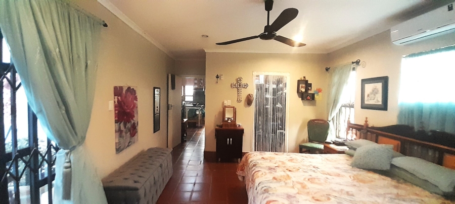 3 Bedroom Property for Sale in Amanzimtoti KwaZulu-Natal