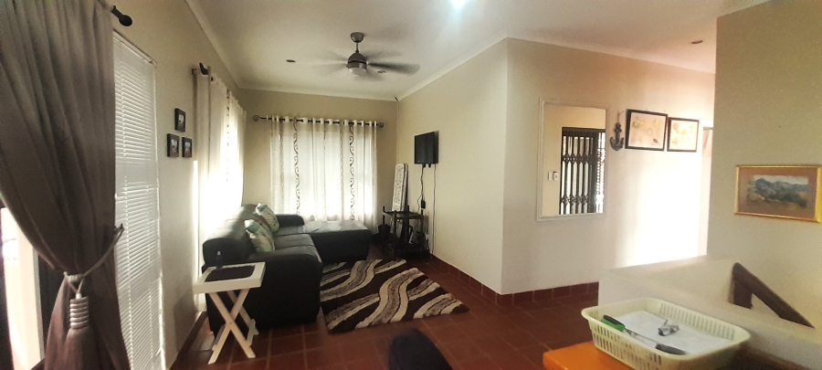 3 Bedroom Property for Sale in Amanzimtoti KwaZulu-Natal