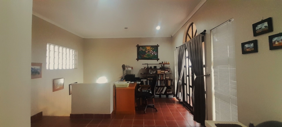3 Bedroom Property for Sale in Amanzimtoti KwaZulu-Natal