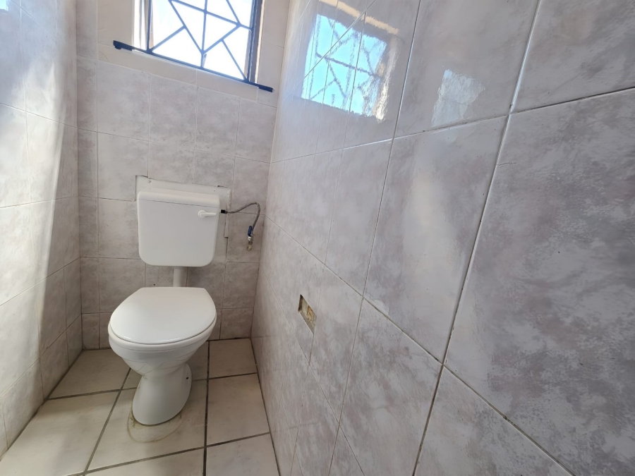 To Let 2 Bedroom Property for Rent in Belvedere KwaZulu-Natal