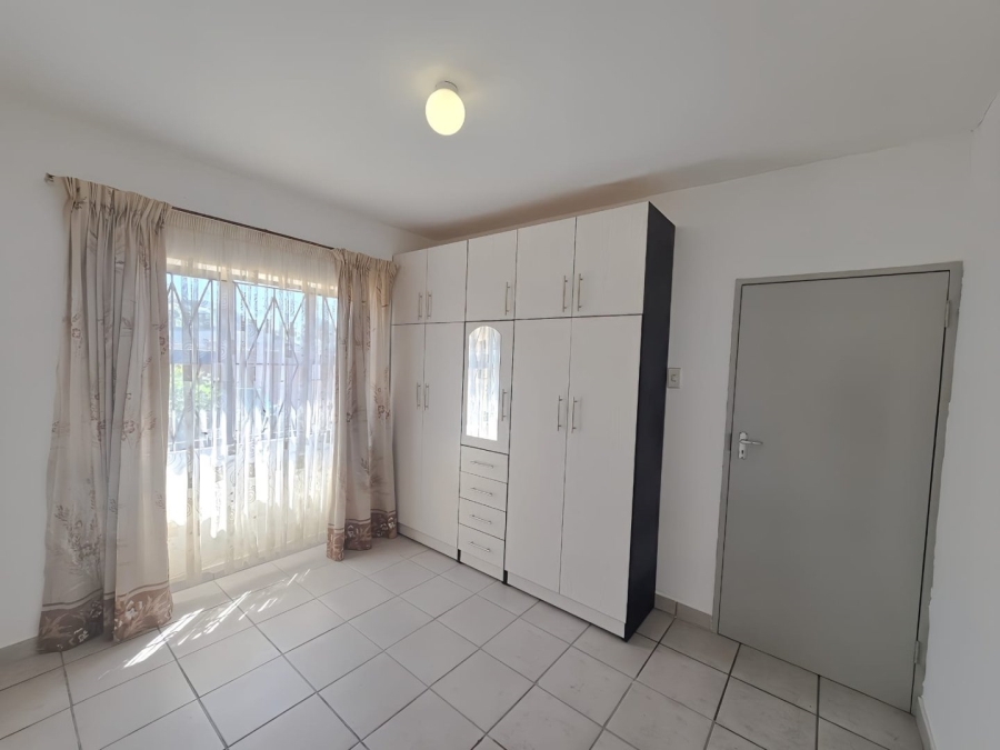 To Let 2 Bedroom Property for Rent in Belvedere KwaZulu-Natal