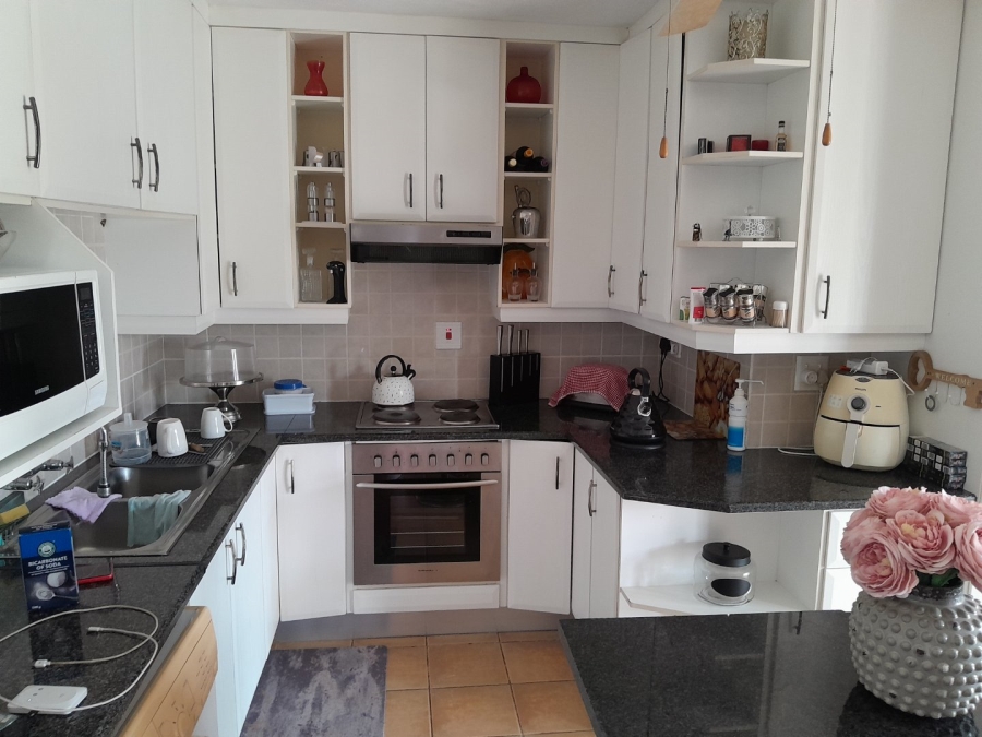 2 Bedroom Property for Sale in Elysium KwaZulu-Natal