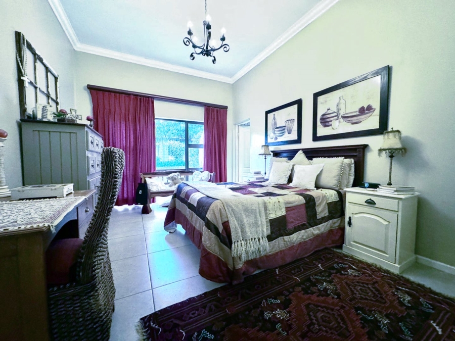 7 Bedroom Property for Sale in Signal Hill KwaZulu-Natal