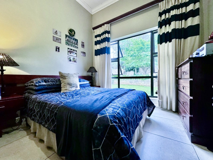 7 Bedroom Property for Sale in Signal Hill KwaZulu-Natal