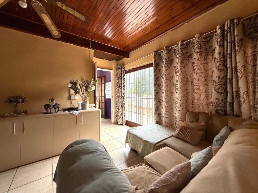 3 Bedroom Property for Sale in Lennoxton KwaZulu-Natal