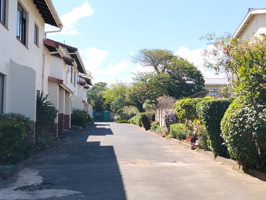 2 Bedroom Property for Sale in Umtentweni KwaZulu-Natal