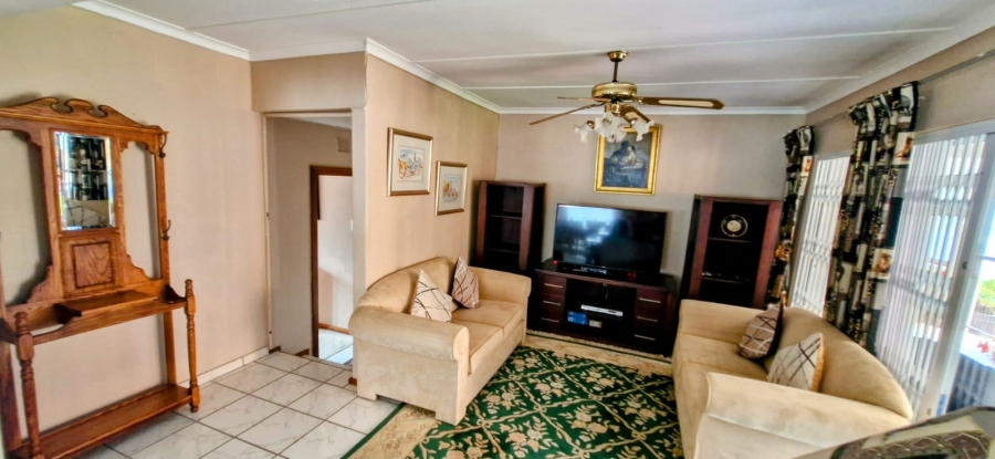 6 Bedroom Property for Sale in Trafalgar KwaZulu-Natal