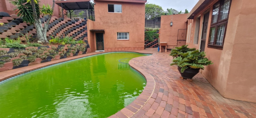 6 Bedroom Property for Sale in Trafalgar KwaZulu-Natal