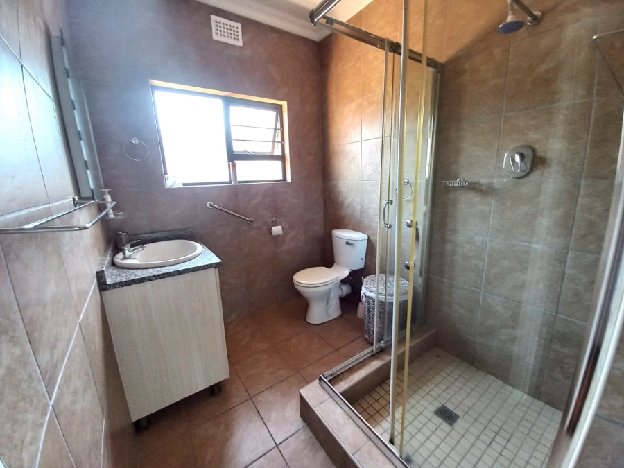 4 Bedroom Property for Sale in Southport KwaZulu-Natal