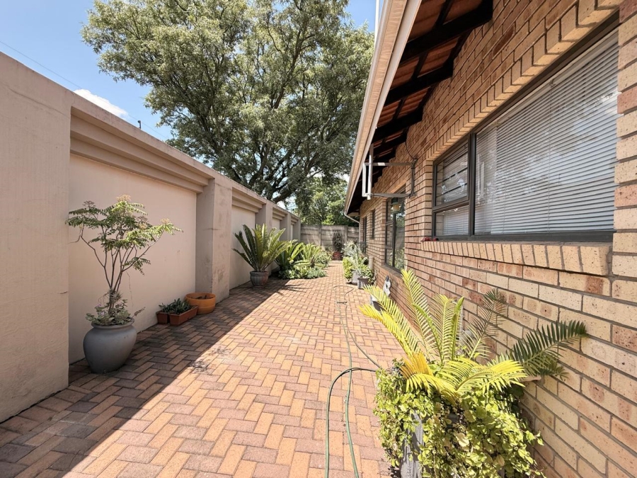 3 Bedroom Property for Sale in Sunnyridge KwaZulu-Natal