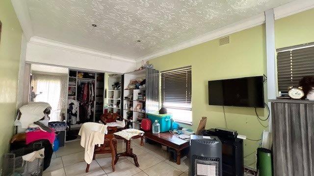 5 Bedroom Property for Sale in Margate KwaZulu-Natal